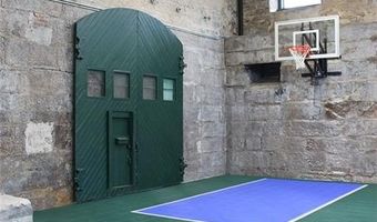 624 WASHINGTON St C-101, Coventry, RI 02816