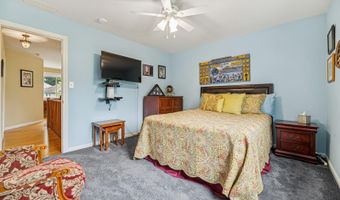 15 Kennedy Ct, Middletown, NJ 07748