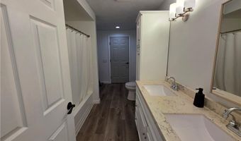 39 Allendale Ave, North Providence, RI 02911