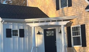 19 Traymore St, Charlestown, RI 02813