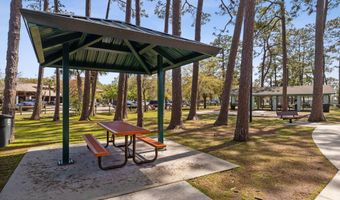 330 GARDEN Ln, Atlantic Beach, FL 32233