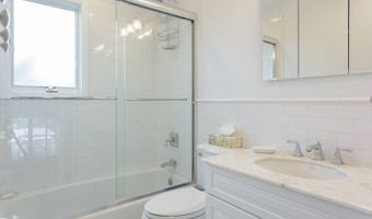 16 Dune Ln, Amagansett, NY 11930