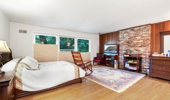 8901 CHARRED OAK Dr, Bethesda, MD 20817