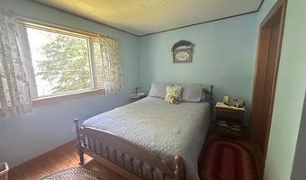 28 Charles St, Belfast, ME 04915