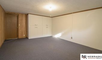 1828 William Dr, Beatrice, NE 68310