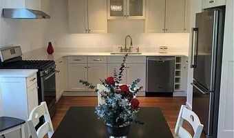 65 Merton Rd 6, Newport, RI 02840