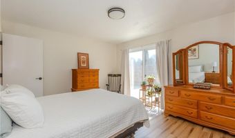1011 Williamsburg Cir, Warwick, RI 02886