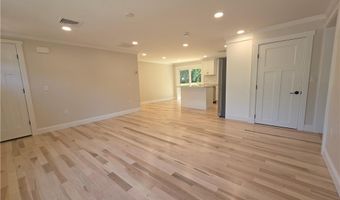 513 Knotty Oak Rd, Coventry, RI 02816