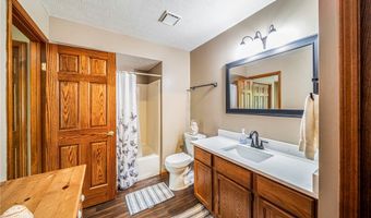 4116 Polo Park Dr, Willoughby, OH 44094