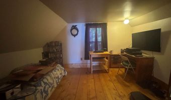 121 Main Rd, Abbot, ME 04406