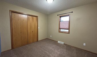 39491 Country Dr, Bath, SD 57427