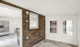 105 GIBRALTAR Rd, Reading, PA 19606