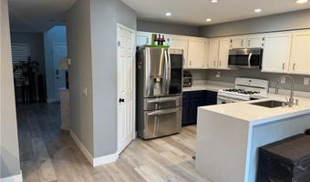 406 E Ctr, Anaheim, CA 92805