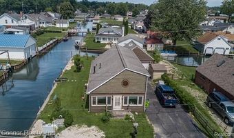 130 Delta Dr, Algonac, MI 48001