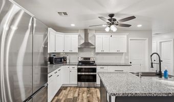 5146 N FLORES Ln, Casa Grande, AZ 85194