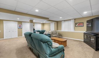 4020 Bunker Hill Dr, Algonquin, IL 60102