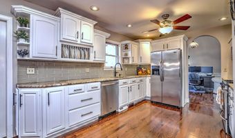 39 Lasky Rd, Beacon Falls, CT 06403