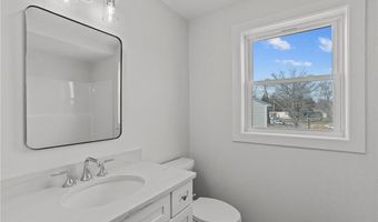 50 Red Maple Ln, Warwick, RI 02886
