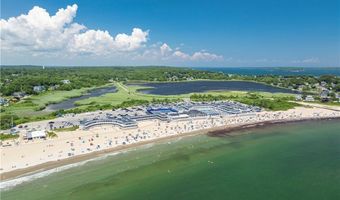 1 Mohawk Trl, Narragansett, RI 02882