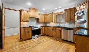 633 Kenwood Dr, Bartlesville, OK 74006