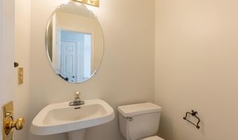 293 CHIPPENHAM Ln, Hockessin, DE 19707