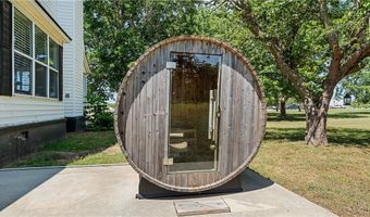 4301 SW 2nd St, Bentonville, AR 72712