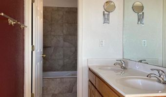 214 Kerry Ave, Alamogordo, NM 88310