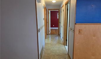 1 Hopkins Ct, Coventry, RI 02816