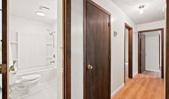 787 Woodlawn Trl, Appomattox, VA 24522