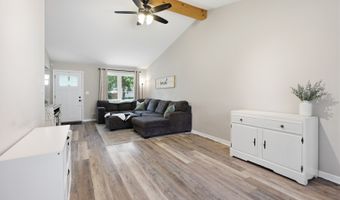 1125 Meghan Ave, Algonquin, IL 60102