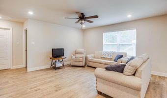 6543 Eastland Cir, Biloxi, MS 39532