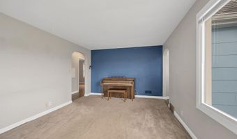 1203 W NORTHLAND Ave, Appleton, WI 54914