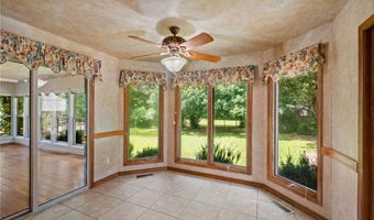 4 Huskins Cir, Bella Vista, AR 72715