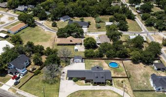 405 N Wickham St, Alvord, TX 76225