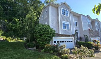 46 Stetson Pl 46, Danbury, CT 06811
