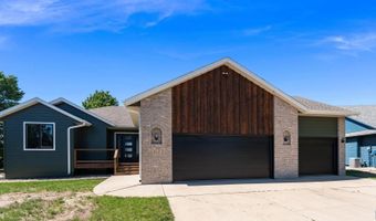 813 E Heatherwood Dr, Brandon, SD 57005