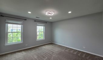 2631 N Greenwood Ave 2631, Arlington Heights, IL 60004