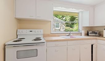 95 Cherokee Ave, Andrews, NC 28901