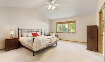 1300 26TH St SW, Austin, MN 55912
