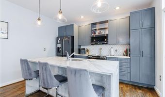 1380 Stirling Cir NW 26, Atlanta, GA 30318