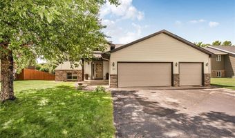 984 Waters Edge Cir, Avon, MN 56310