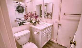 140 UWAPO Rd 2-202, Kihei, HI 96753
