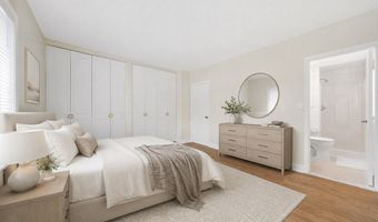 198 Lake Shore Road 2, Boston, MA 02135