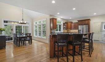 4 Chablis Ct, Bedford, NH 03110
