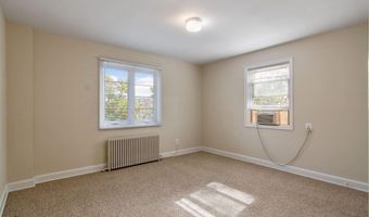 1410 QUINN St 6, Arlington, VA 22209
