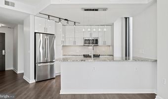 8300 WISCONSIN Ave 3B-1-TH-01, Bethesda, MD 20814