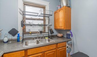 12 Lenox St, Cumberland, RI 02864