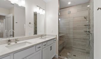 3 Longview Dr 305, Atkinson, NH 03811