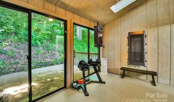 100 Ballantree Dr, Asheville, NC 28803