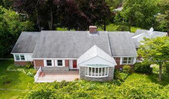 133 Tupelo Hill Dr, Cranston, RI 02920